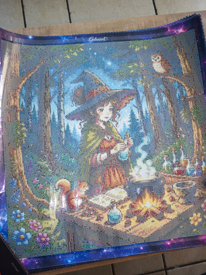 🌙 La Sorcière des Secrets de la Forêt – Diamond Painting Premium