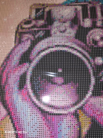 🪐 Tika et l’Appareil Mystérieux – Diamond Painting Premium | Galaxiart